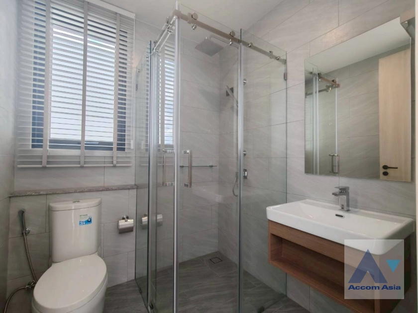 9  3 br House For Sale in Phaholyothin ,Bangkok BTS Sanam Pao at SCAPE ARI AA44537