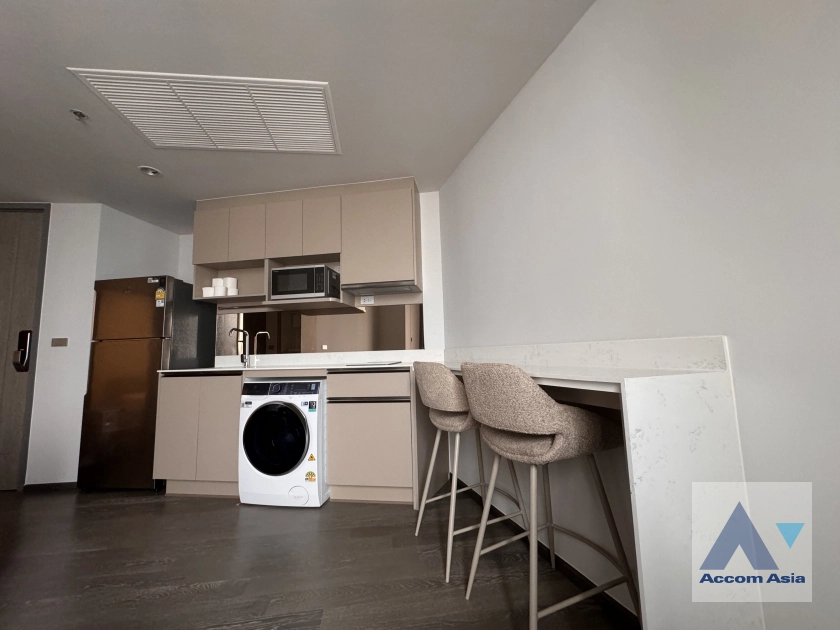 unit 1 Bedroom  Condominium For Rent & Sale in Sukhumvit, Bangkok  near MRT Khlong Toei (AA44544)