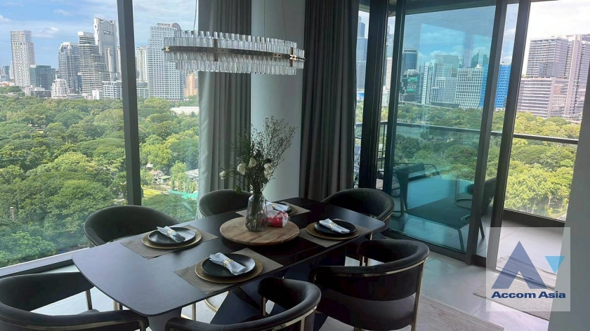 5  2 br Condominium For Rent in Ploenchit ,Bangkok BTS Ploenchit at Sindhorn Tonson AA44546