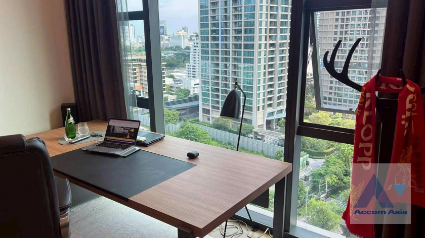 12  2 br Condominium For Rent in Ploenchit ,Bangkok BTS Ploenchit at Sindhorn Tonson AA44546