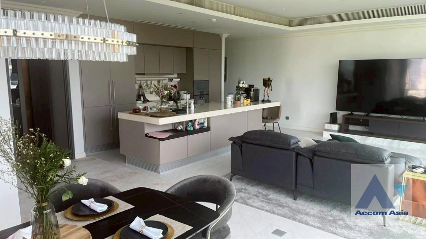  1  2 br Condominium For Rent in Ploenchit ,Bangkok BTS Ploenchit at Sindhorn Tonson AA44546