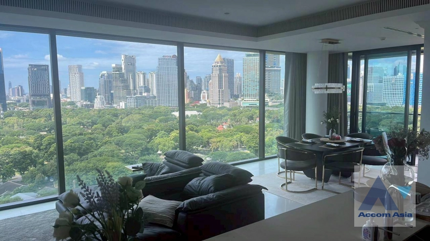 4  2 br Condominium For Rent in Ploenchit ,Bangkok BTS Ploenchit at Sindhorn Tonson AA44546