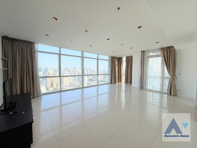 unit 4 Bedrooms  Condominium For Rent & Sale in Ploenchit, Bangkok  near BTS Ploenchit (AA44547)