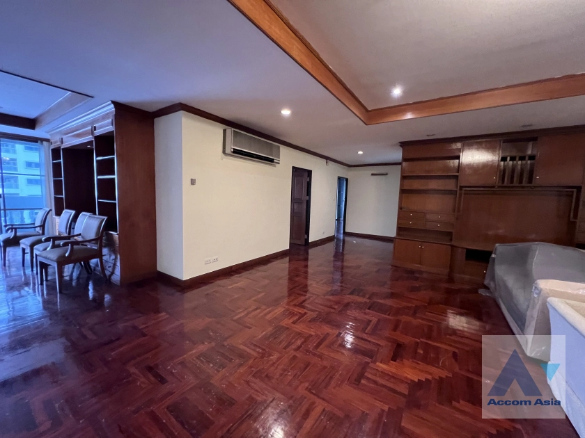 unit 3 Bedrooms  Apartment For Rent & Sale in Sukhumvit, Bangkok  near BTS Asok - MRT Sukhumvit (AA44548)