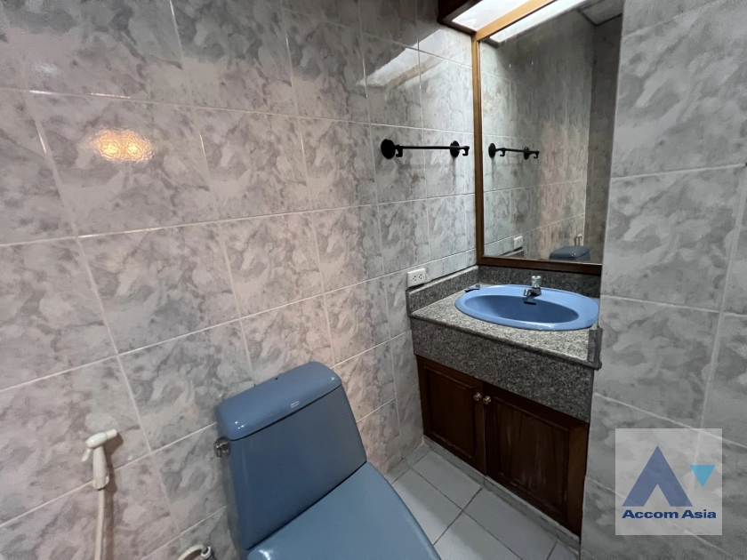 16  3 br Apartment for rent and sale in Sukhumvit ,Bangkok BTS Asok - MRT Sukhumvit at Suite For Family AA44548