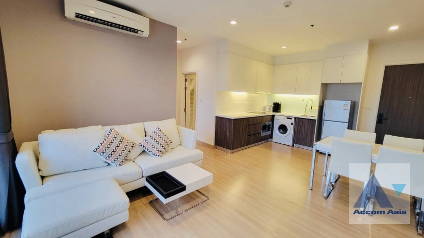 unitCorner Unit |  2 Bedrooms  Condominium For Rent in Charoen Nakhon, Bangkok  near BTS Krung Thon Buri (AA44550)