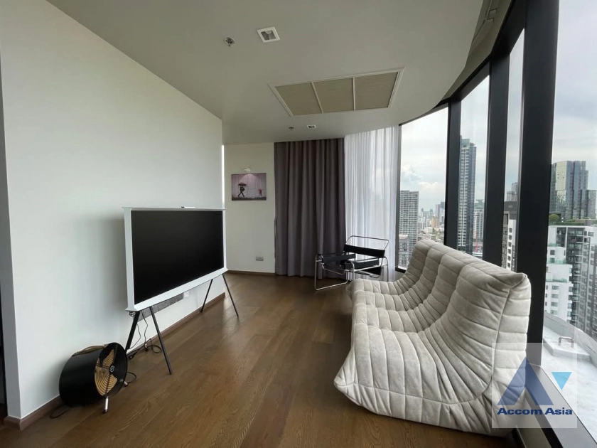 unitCorner Unit, Fully Furnished |  1 Bedroom  Condominium For Sale in Sukhumvit, Bangkok  near BTS Thong Lo (AA44553)