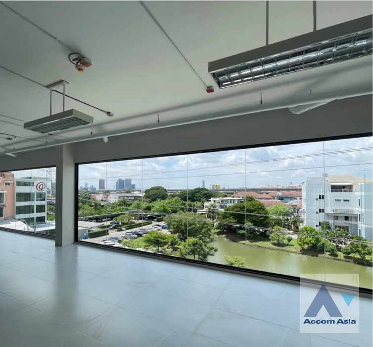 6  Building For Rent in Pattanakarn ,Bangkok  AA44555