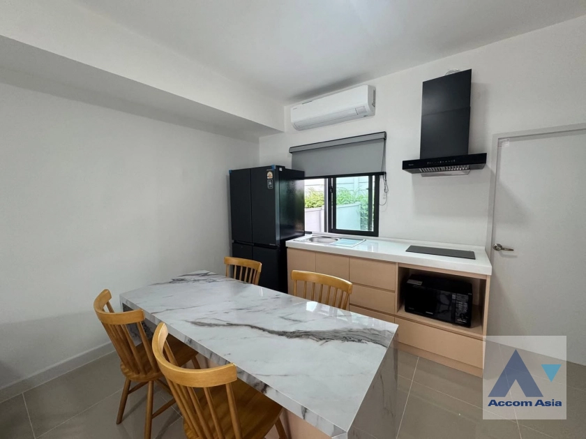 4  3 br Townhouse for rent and sale in Samutprakan ,Samutprakan  at House AA44556
