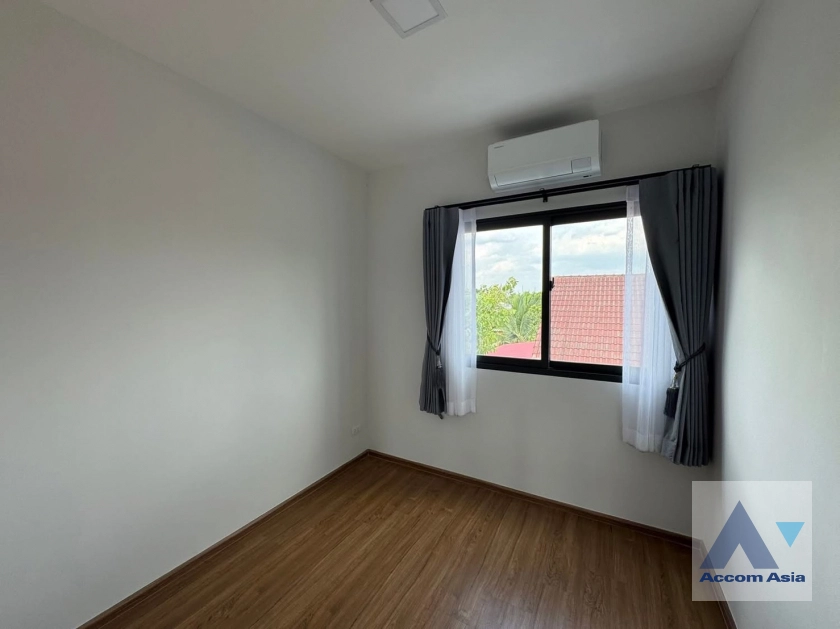 9  3 br Townhouse for rent and sale in Samutprakan ,Samutprakan  at House AA44556