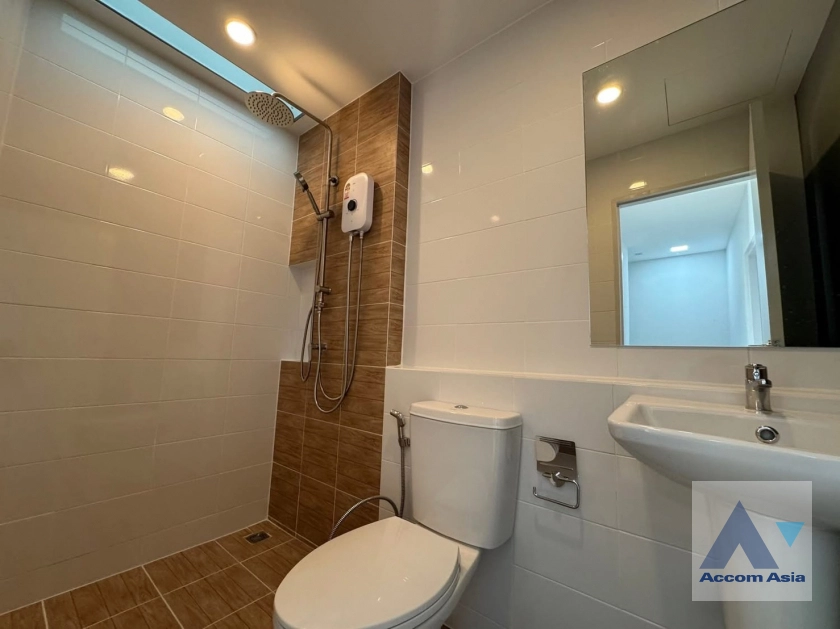 11  3 br Townhouse for rent and sale in Samutprakan ,Samutprakan  at House AA44556