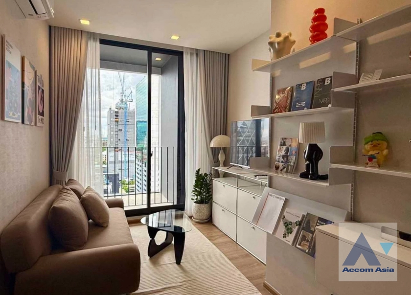 unit 1 Bedroom  Condominium For Rent in Phaholyothin, Bangkok  near BTS Ari (AA44557)