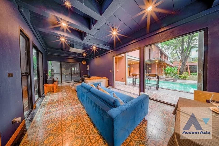 5  6 br House For Rent in Sukhumvit ,Bangkok BTS Phrom Phong AA44558