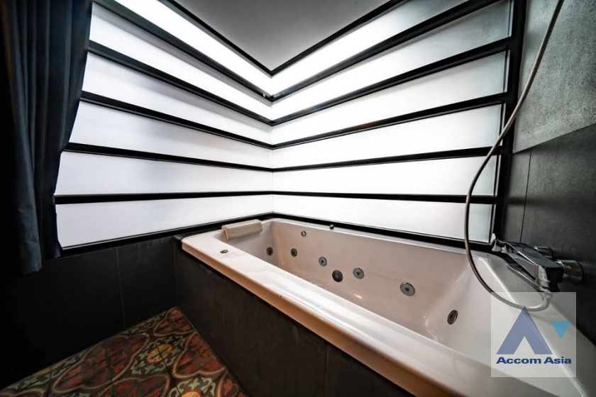 9  6 br House For Rent in Sukhumvit ,Bangkok BTS Phrom Phong AA44558