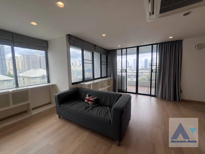  Acadamia Grand Tower Condominium  2 Bedroom for Sale & Rent BTS Phrom Phong in Sukhumvit Bangkok