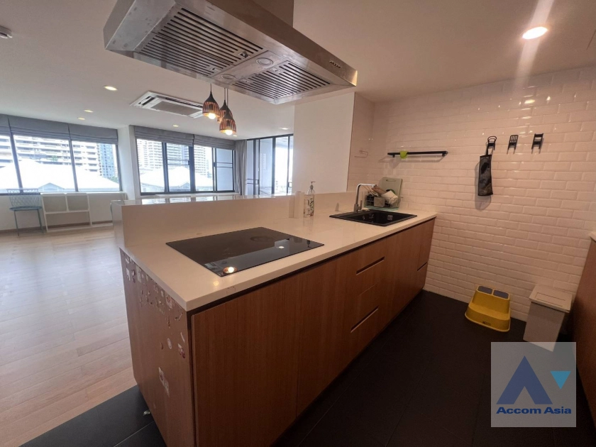 8  2 br Condominium for rent and sale in Sukhumvit ,Bangkok BTS Phrom Phong at Acadamia Grand Tower AA44567