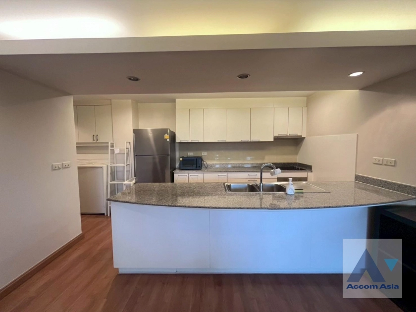 7  2 br Apartment for rent and sale in Ploenchit ,Bangkok BTS Ratchadamri at Step to Lumpini Park AA44573