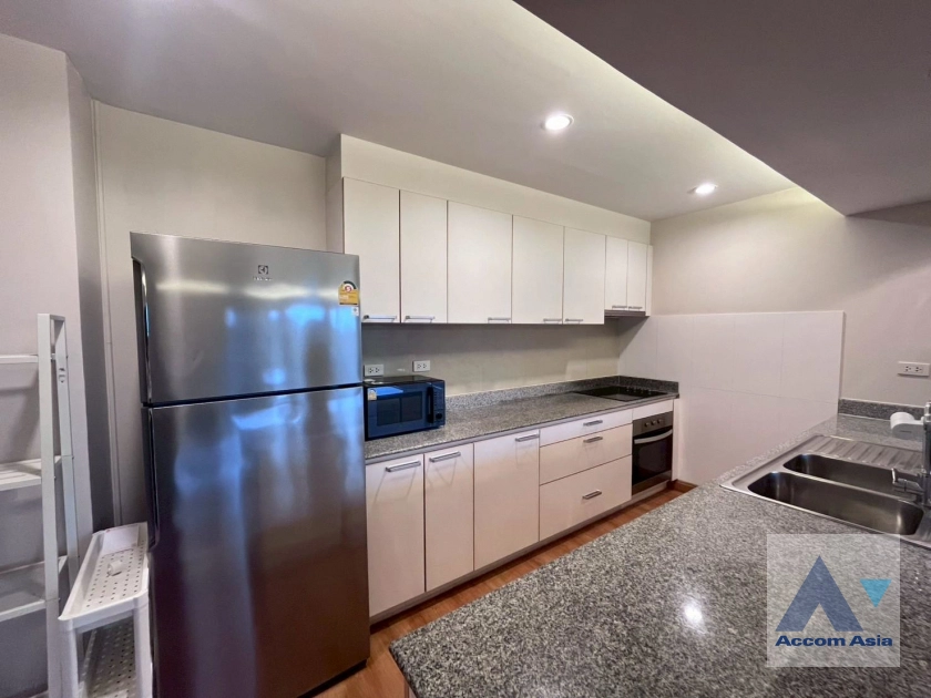 8  2 br Apartment for rent and sale in Ploenchit ,Bangkok BTS Ratchadamri at Step to Lumpini Park AA44573