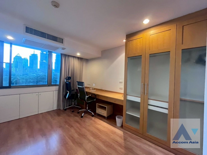 21  2 br Apartment for rent and sale in Ploenchit ,Bangkok BTS Ratchadamri at Step to Lumpini Park AA44573