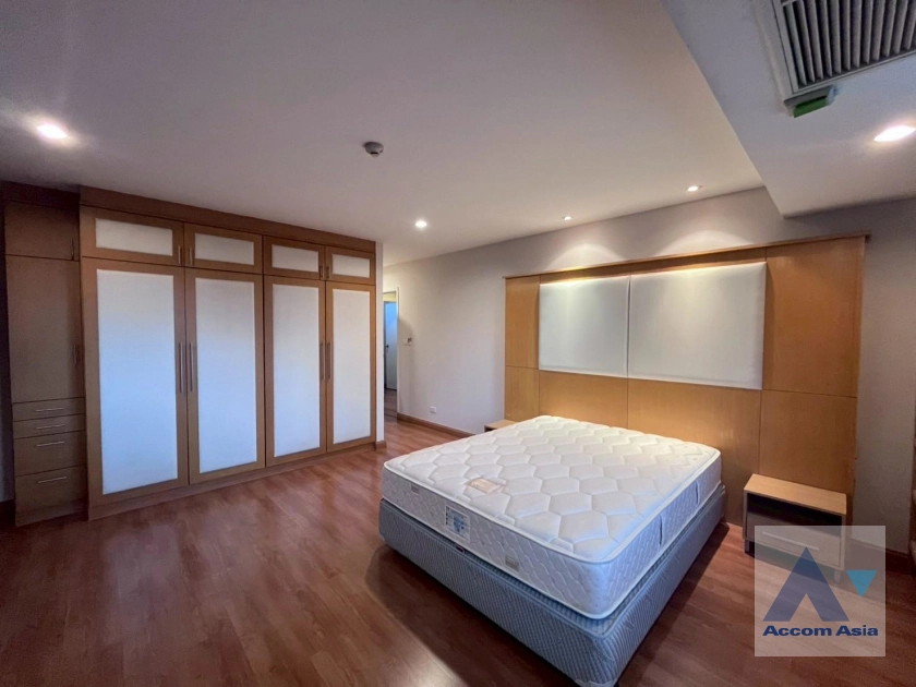 14  2 br Apartment for rent and sale in Ploenchit ,Bangkok BTS Ratchadamri at Step to Lumpini Park AA44573