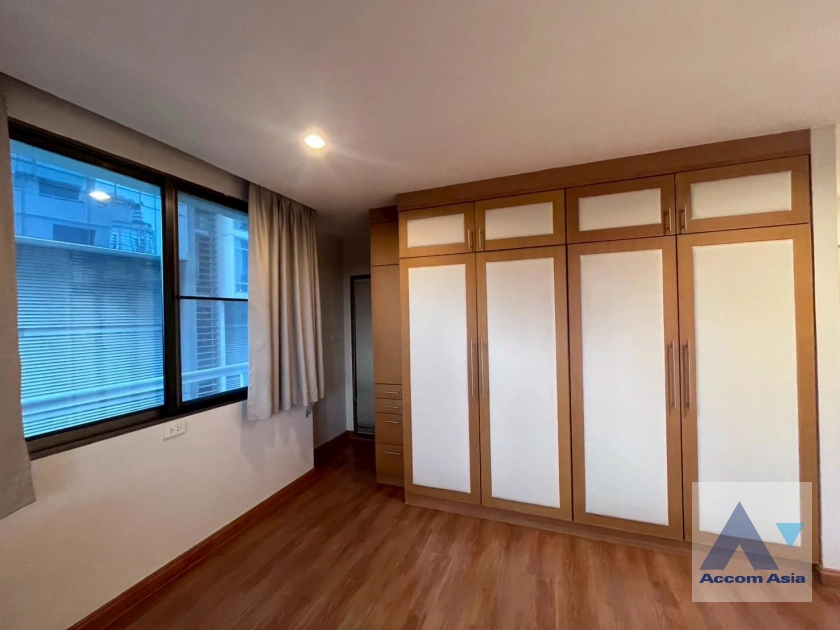 23  2 br Apartment for rent and sale in Ploenchit ,Bangkok BTS Ratchadamri at Step to Lumpini Park AA44573