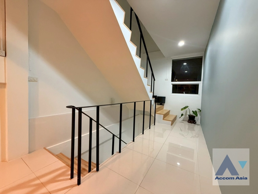 24  3 br Townhouse for rent and sale in Sukhumvit ,Bangkok BTS Phrom Phong - MRT Queen Sirikit National Convention Center AA44579