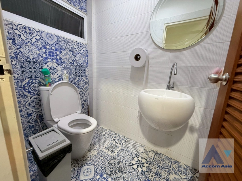 14  3 br Townhouse for rent and sale in Sukhumvit ,Bangkok BTS Phrom Phong - MRT Queen Sirikit National Convention Center AA44579