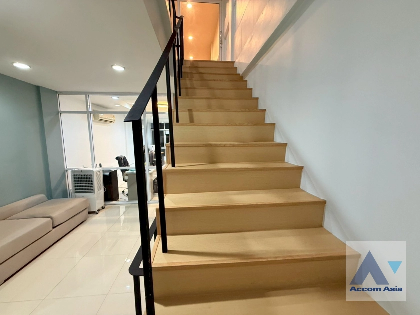 15  3 br Townhouse for rent and sale in Sukhumvit ,Bangkok BTS Phrom Phong - MRT Queen Sirikit National Convention Center AA44579