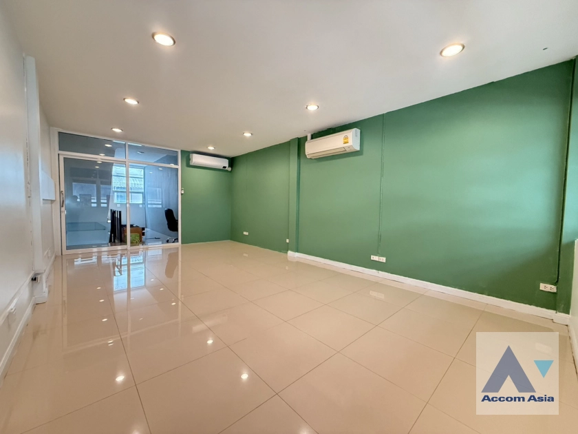 17  3 br Townhouse for rent and sale in Sukhumvit ,Bangkok BTS Phrom Phong - MRT Queen Sirikit National Convention Center AA44579