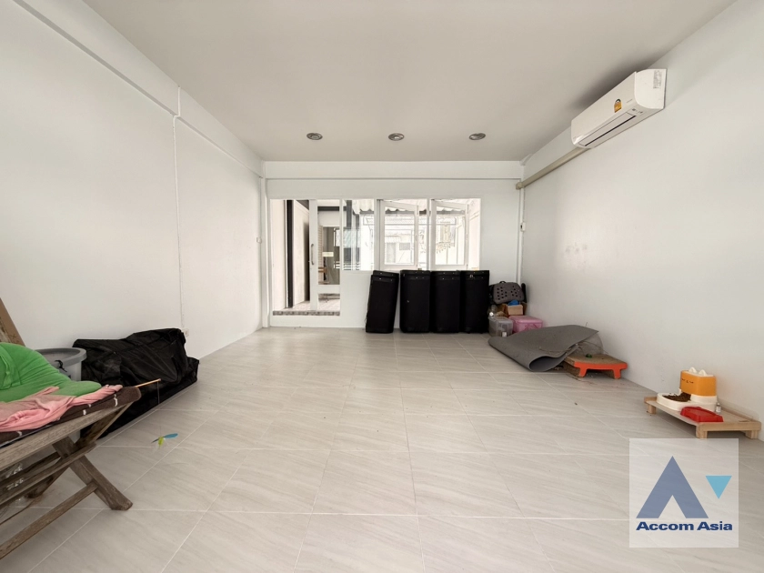 26  3 br Townhouse for rent and sale in Sukhumvit ,Bangkok BTS Phrom Phong - MRT Queen Sirikit National Convention Center AA44579
