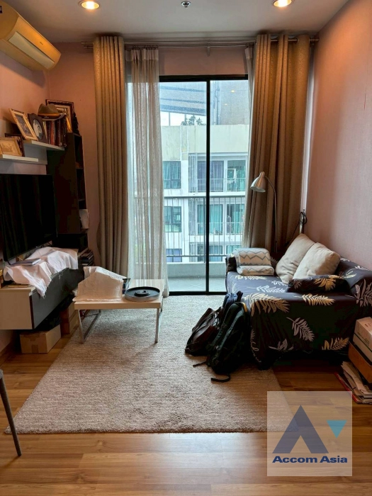 unit 2 Bedrooms  Condominium For Sale in Phaholyothin, Bangkok  near BTS Sena Nikhom (AA44580)