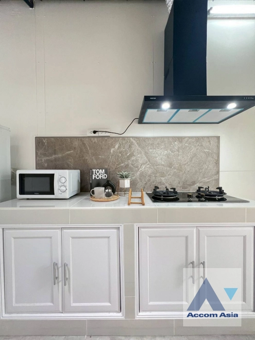 6  4 br House For Rent in Ratchadaphisek ,Bangkok MRT Huai Khwang AA44585