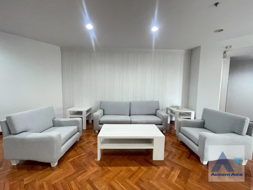 unit 2 Bedrooms  Apartment For Rent in Sukhumvit, Bangkok  near BTS Phrom Phong (AA44589)