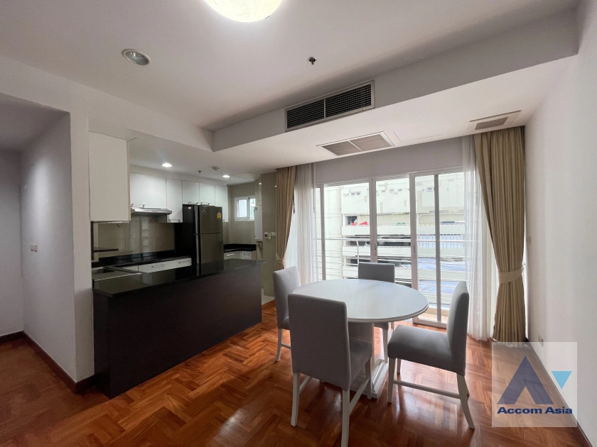 unit 2 Bedrooms  Apartment For Rent in Sukhumvit, Bangkok  near BTS Phrom Phong (AA44589)