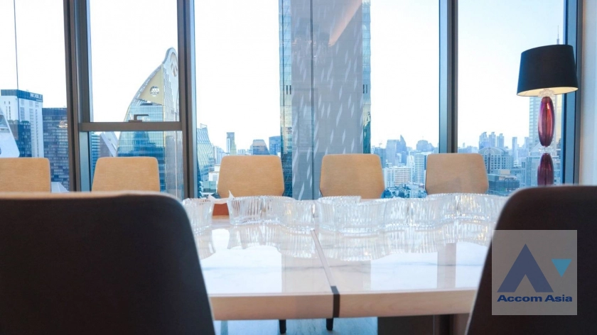 unitPenthouse |  3 Bedrooms  Condominium For Sale in Ploenchit, Bangkok  near BTS Chitlom (AA44596)