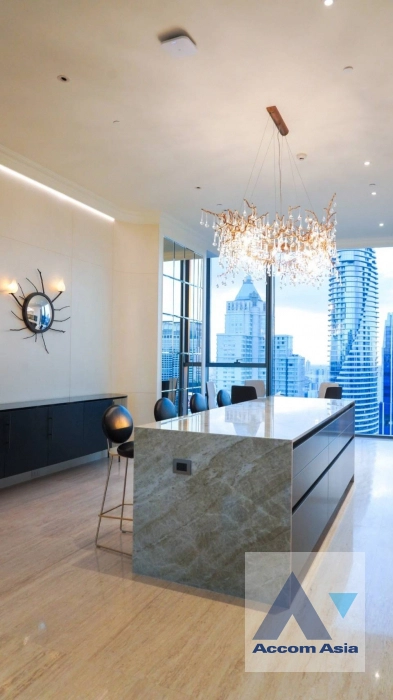 8  3 br Condominium For Sale in Ploenchit ,Bangkok BTS Chitlom at Scope Langsuan AA44596