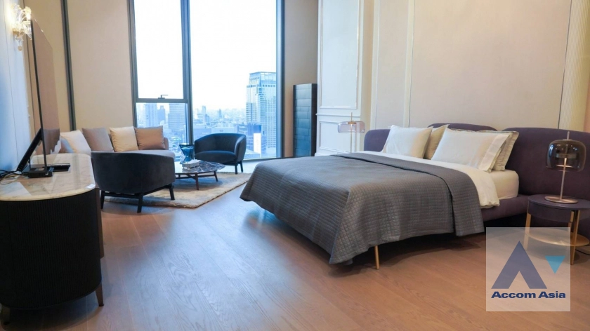 14  3 br Condominium For Sale in Ploenchit ,Bangkok BTS Chitlom at Scope Langsuan AA44596