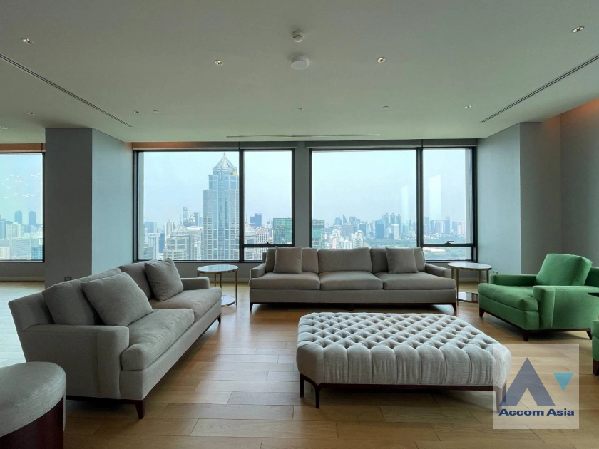 unitBig Balcony, Penthouse |  3 Bedrooms  Condominium For Sale in Ploenchit, Bangkok  near BTS Chitlom (AA44598)