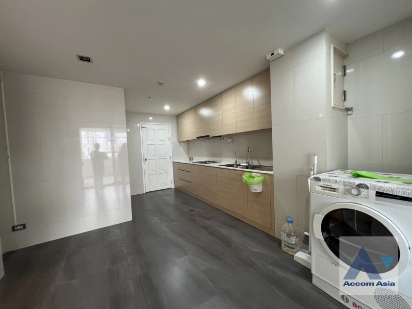 5  2 br Condominium For Sale in Sukhumvit ,Bangkok BTS Thong Lo at Fifty Fifth Tower AA44599