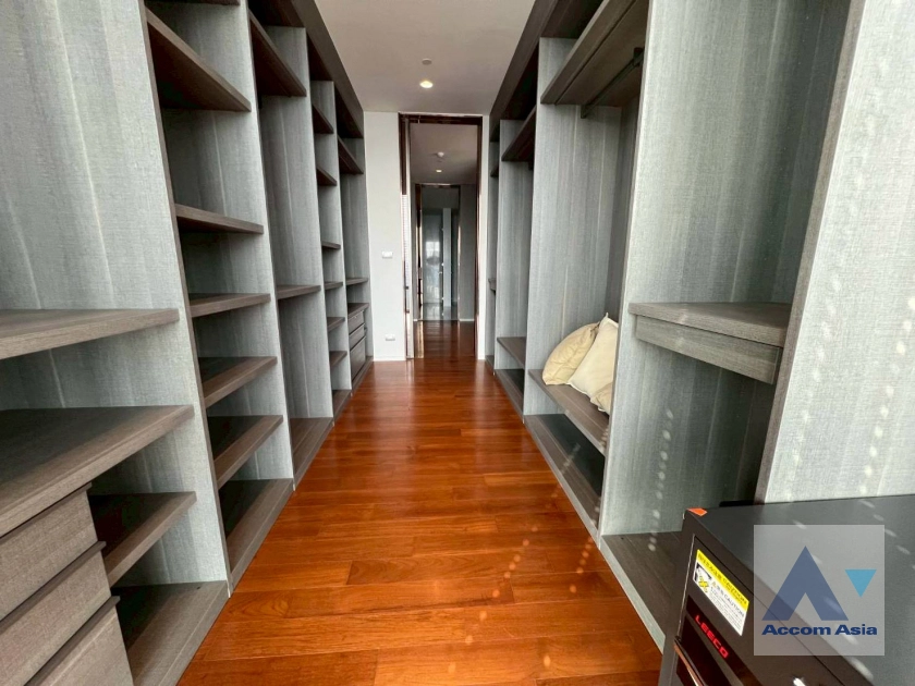 12  4 br Condominium For Sale in Ploenchit ,Bangkok BTS Chitlom at The Residences at Sindhorn Kempinski Hotel Bangkok AA44601