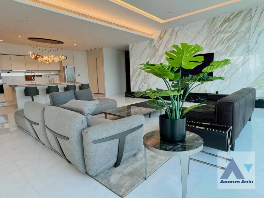 unitPenthouse |  4 Bedrooms  Condominium For Sale in Ploenchit, Bangkok  near BTS Chitlom (AA44601)