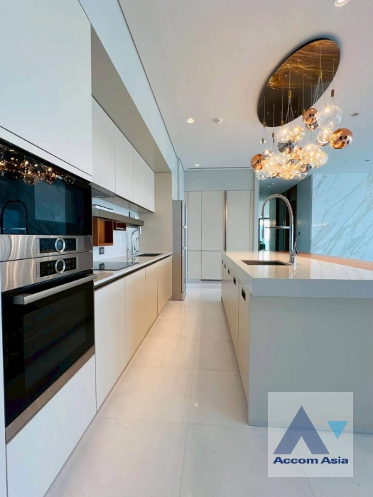 6  4 br Condominium For Sale in Ploenchit ,Bangkok BTS Chitlom at The Residences at Sindhorn Kempinski Hotel Bangkok AA44601
