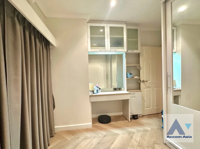 7  2 br Condominium For Sale in Sukhumvit ,Bangkok BTS Asok - MRT Phetchaburi at Grand Park View AA44602