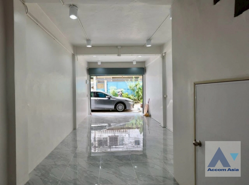 unitHome Office |  6 Bedrooms  House For Rent in Sathorn, Bangkok  (AA44603)
