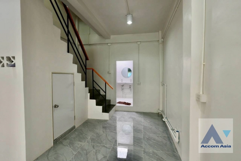 unitHome Office |  6 Bedrooms  House For Rent in Sathorn, Bangkok  (AA44603)