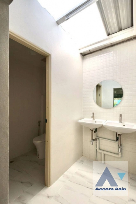 9  6 br House For Rent in Sathorn ,Bangkok  AA44603