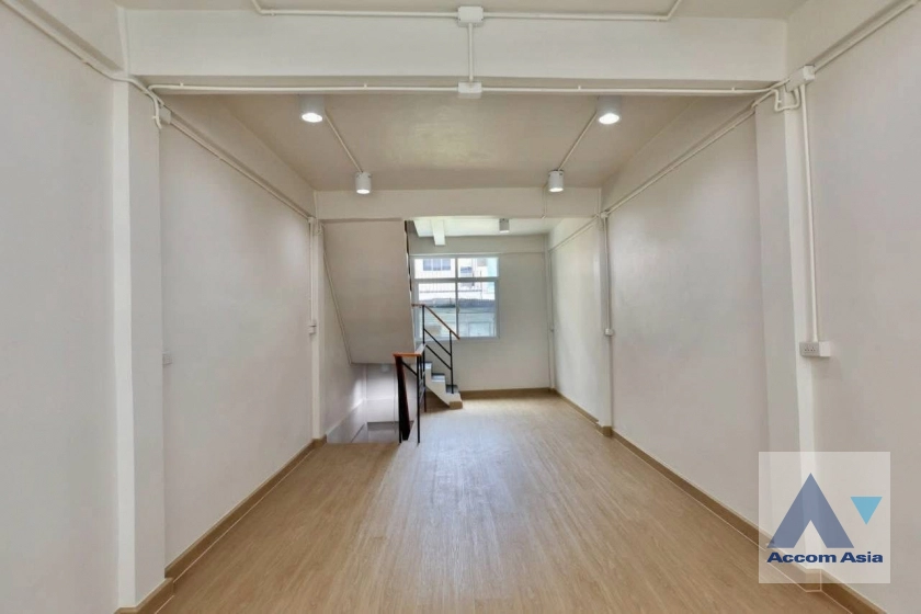 6  6 br House For Rent in Sathorn ,Bangkok  AA44603