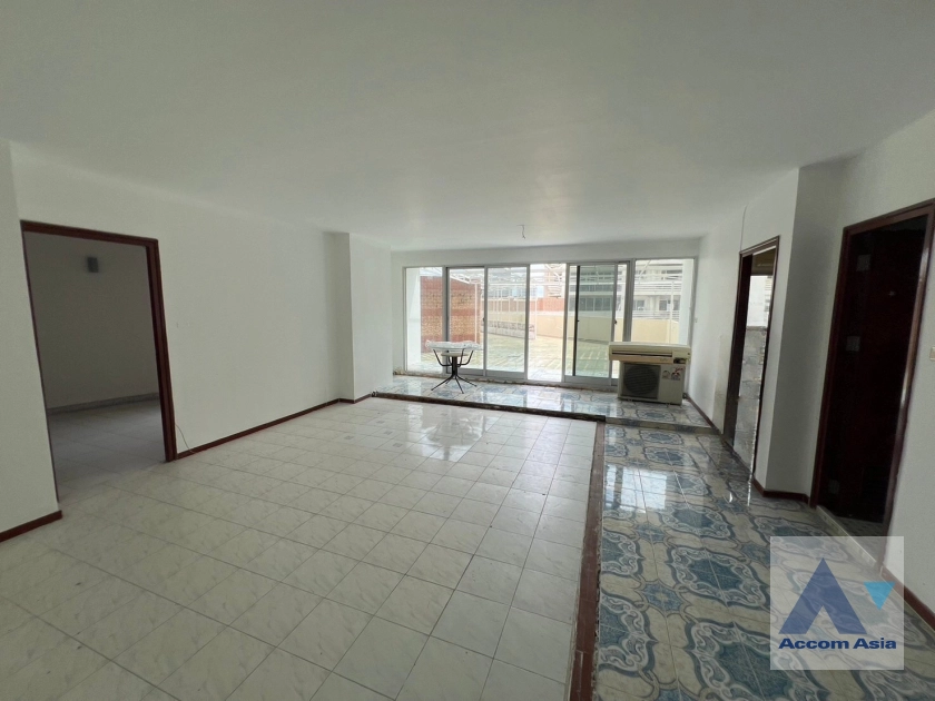  1  2 br Condominium For Sale in Sathorn ,Bangkok BRT Wat Dan at SV City Condominium AA44604