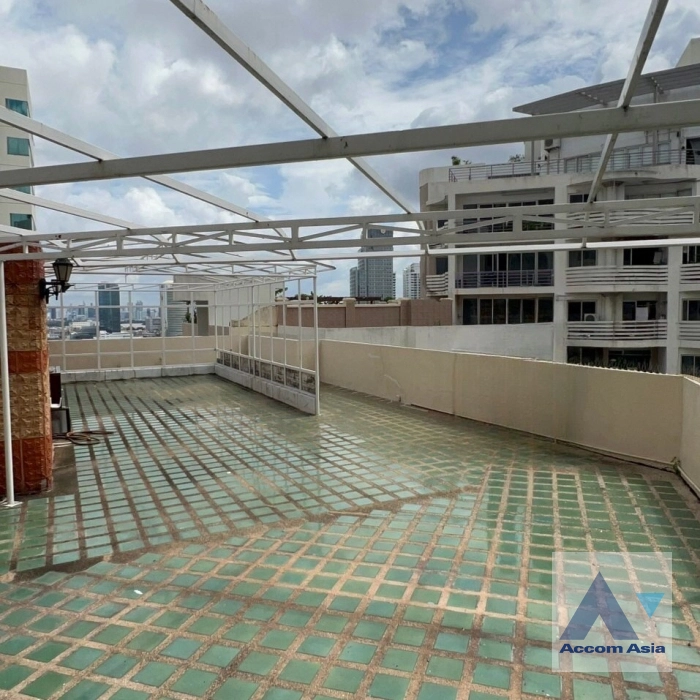 unit 2 Bedrooms  Condominium For Sale in Sathorn, Bangkok  near BRT Wat Dan (AA44604)