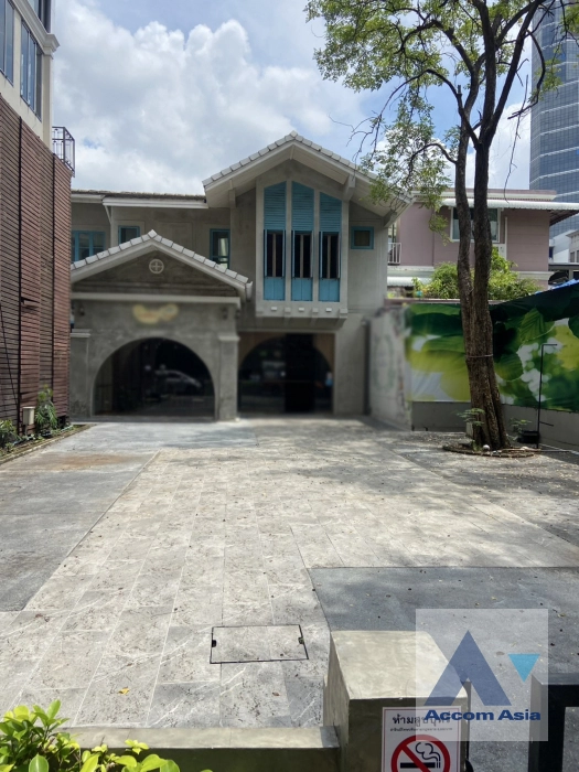  1  House For Rent in Phaholyothin ,Bangkok BTS Ari AA44607